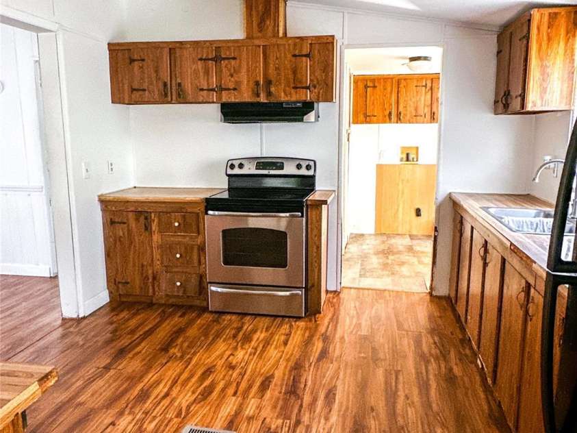 6 Lake Eden Circle, Black Mountain, NC 28711.  MLS# CAR4369263, YatesRealty ID 10962. 