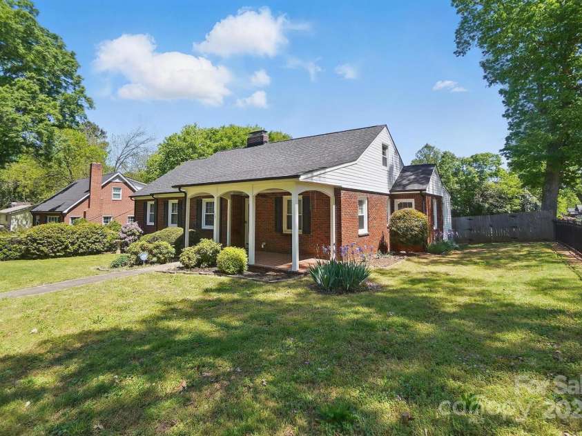 113 College Street, Monroe, NC 28112.  MLS# CAR4247726, YatesRealty ID 10964. 