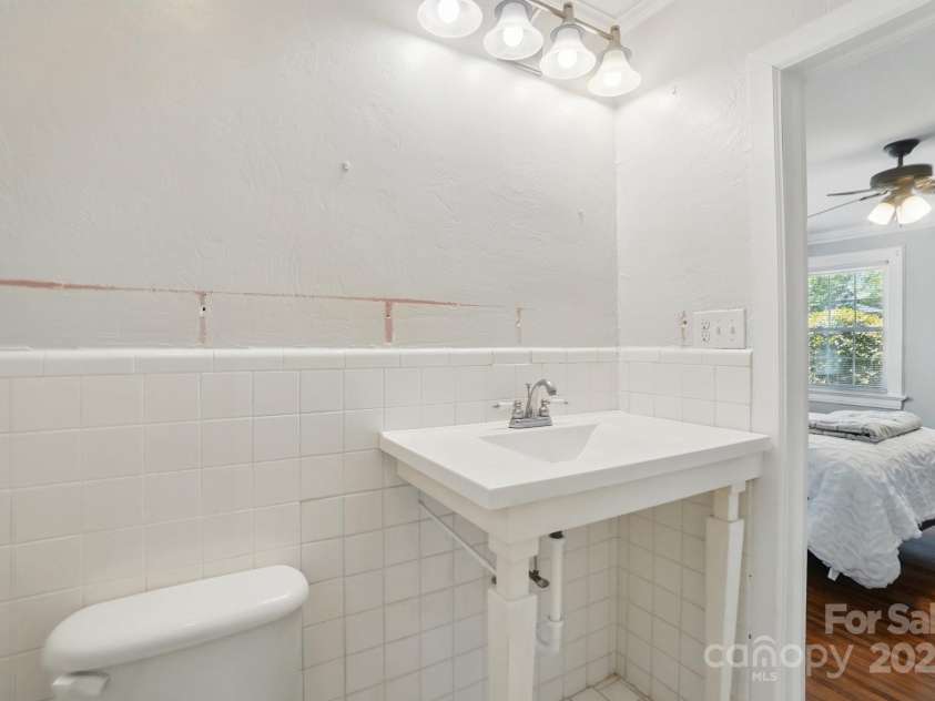 113 College Street, Monroe, NC 28112.  MLS# CAR4247726, YatesRealty ID 10964. 