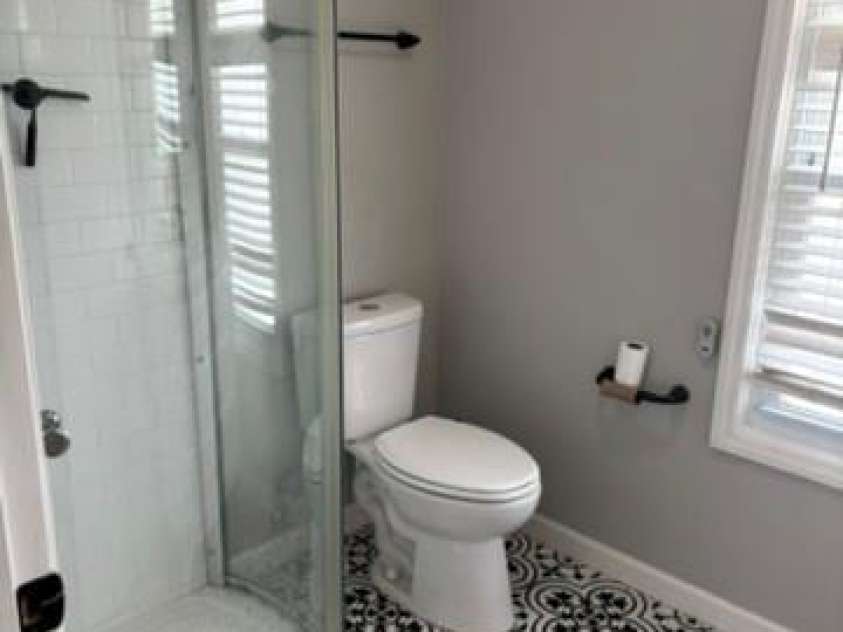 229 Browntown Road, Belmont, NC 28012.  MLS# CAR4368695, YatesRealty ID 10964. Hall Bath