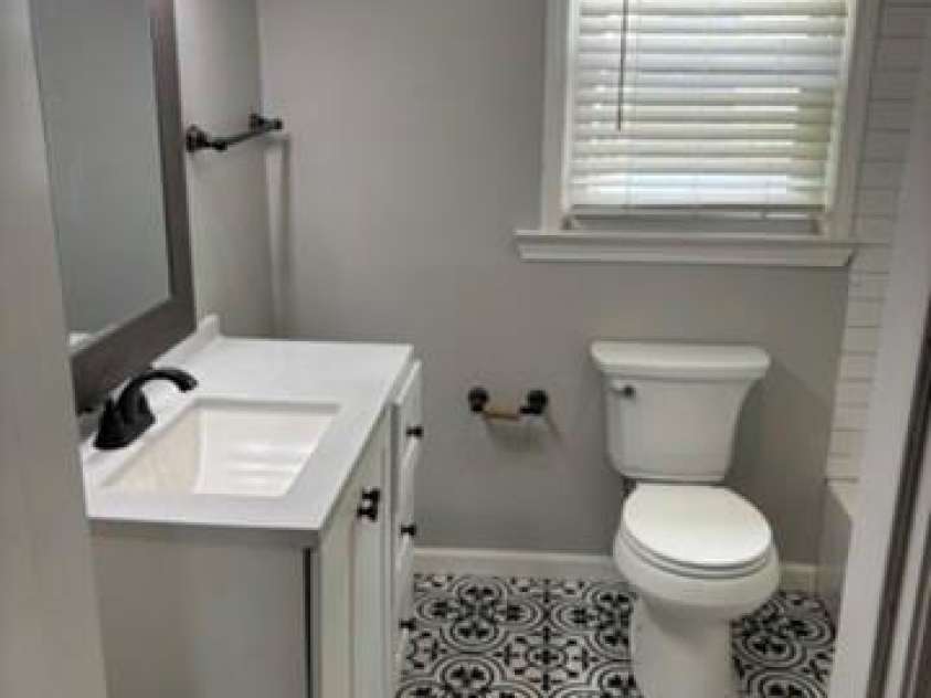 229 Browntown Road, Belmont, NC 28012.  MLS# CAR4368695, YatesRealty ID 10964. Primary Bath