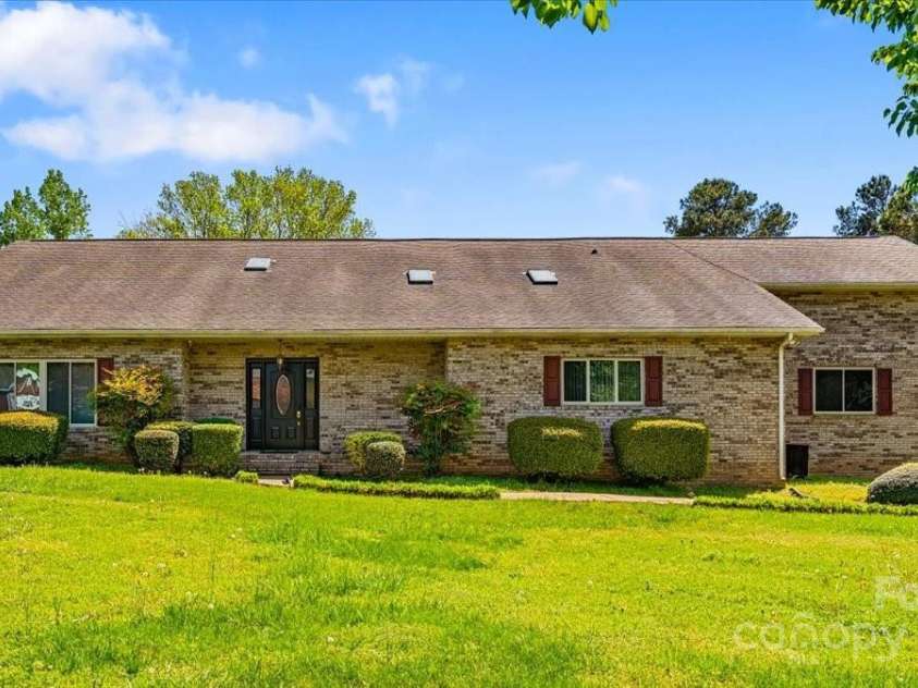 189 Billy Jo Road, Mooresville, NC 28117.  MLS# CAR4248699, YatesRealty ID 10965. 