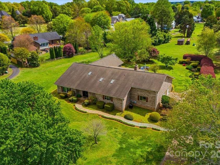 189 Billy Jo Road, Mooresville, NC 28117.  MLS# CAR4248699, YatesRealty ID 10965. 