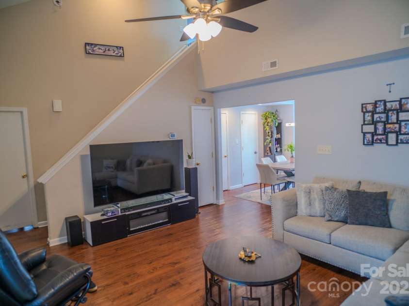 10202 Orchard Grass Court, Charlotte, NC 28278.  MLS# CAR4246172, YatesRealty ID 10966. 