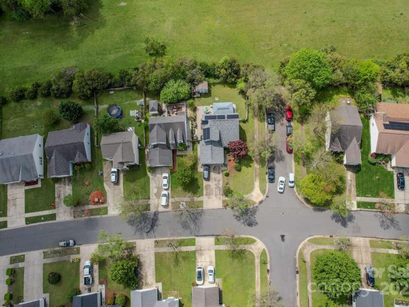 10202 Orchard Grass Court, Charlotte, NC 28278.  MLS# CAR4246172, YatesRealty ID 10966. 