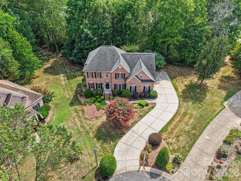 4523 Brent Wood Drive, Belmont, NC 28012.  MLS# CAR4407343, YatesRealty ID 10966. 