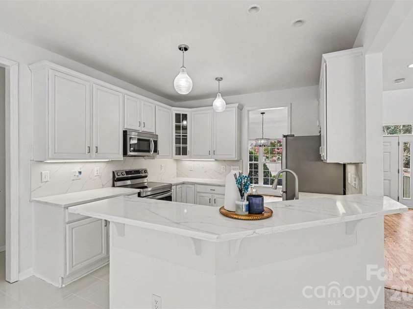 4523 Brent Wood Drive, Belmont, NC 28012.  MLS# CAR4407343, YatesRealty ID 10966. 