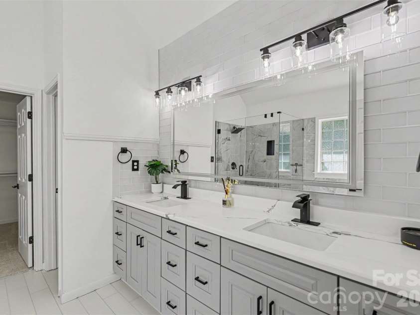 4523 Brent Wood Drive, Belmont, NC 28012.  MLS# CAR4407343, YatesRealty ID 10966. 