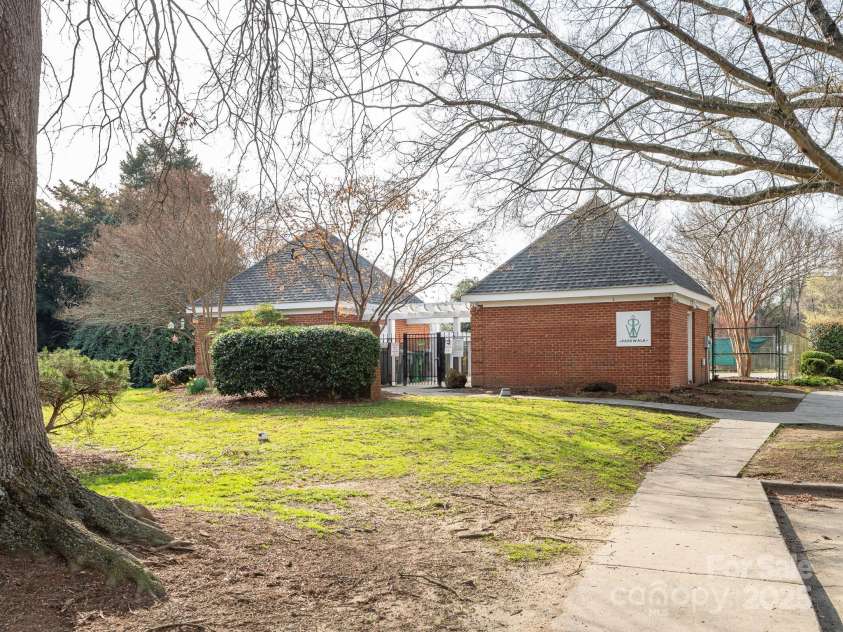 9427 Vicksburg Park Court, Charlotte, NC 28210.  MLS# CAR4233576, YatesRealty ID 10968. 