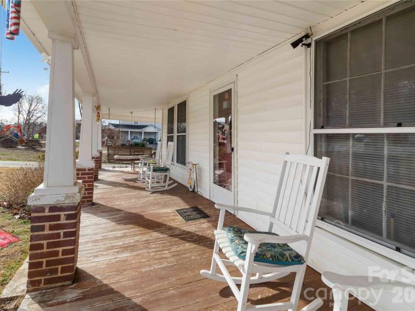 3841 York Street, Sharon, SC 29742.  MLS# CAR4334688, YatesRealty ID 10969. 