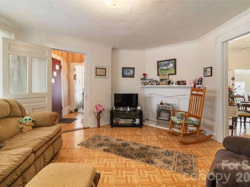 3841 York Street, Sharon, SC 29742.  MLS# CAR4334688, YatesRealty ID 10969. 