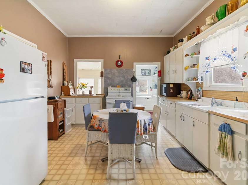 3841 York Street, Sharon, SC 29742.  MLS# CAR4334688, YatesRealty ID 10969. 