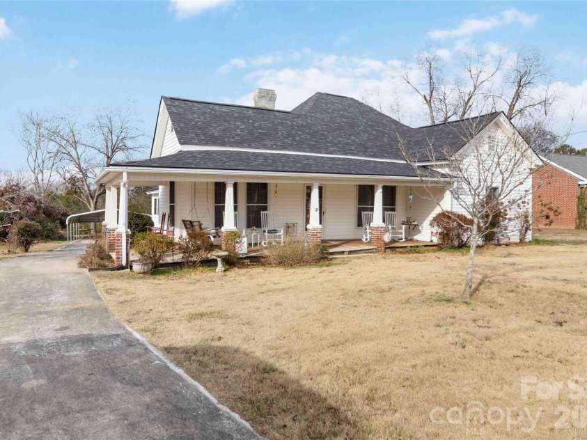 3841 York Street, Sharon, SC 29742.  MLS# CAR4334688, YatesRealty ID 10969. 