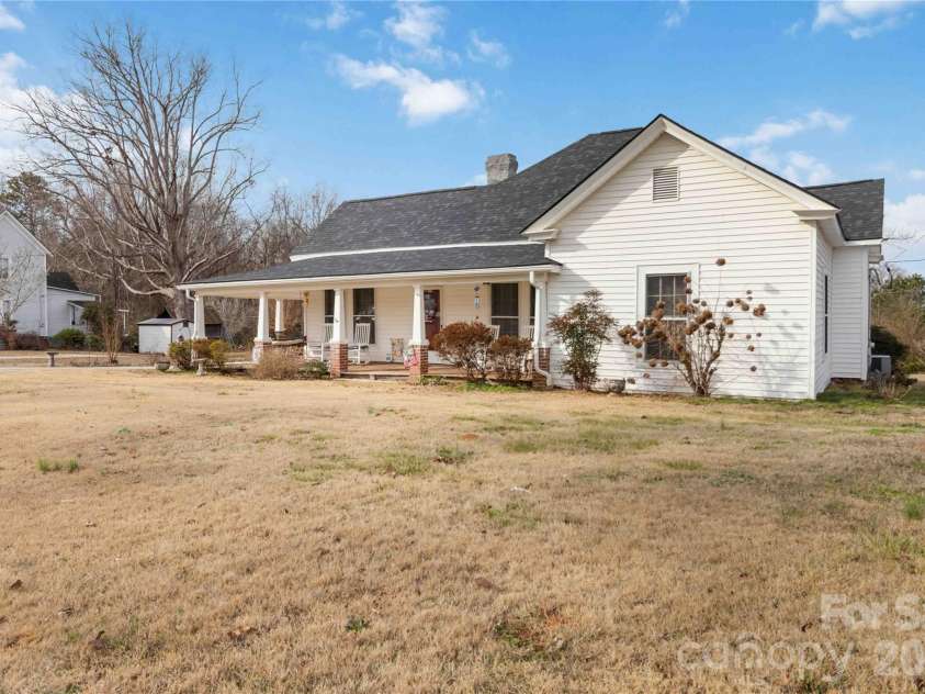 3841 York Street, Sharon, SC 29742.  MLS# CAR4334688, YatesRealty ID 10969. 