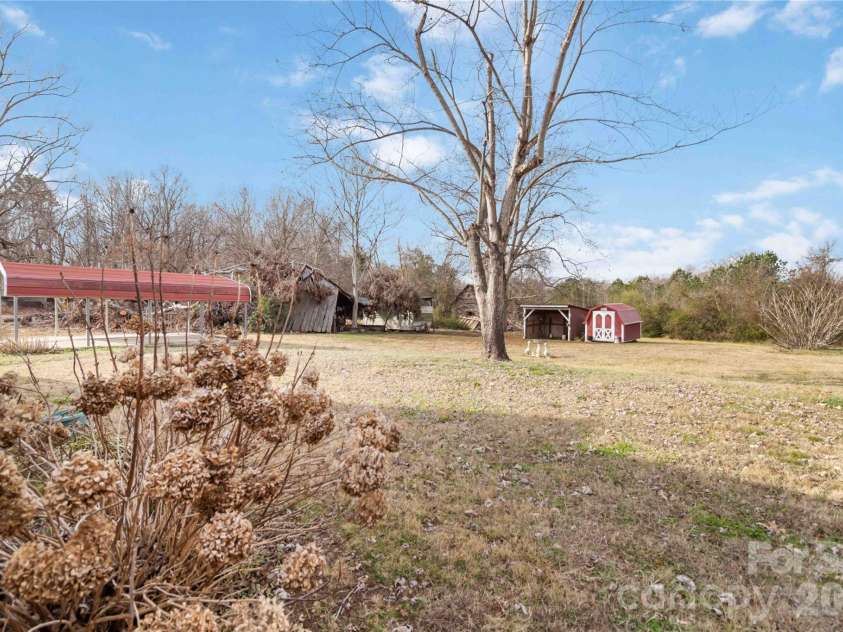3841 York Street, Sharon, SC 29742.  MLS# CAR4334688, YatesRealty ID 10969. 