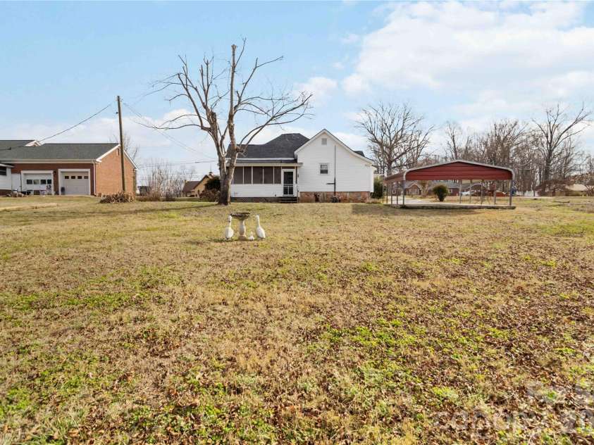 3841 York Street, Sharon, SC 29742.  MLS# CAR4334688, YatesRealty ID 10969. 