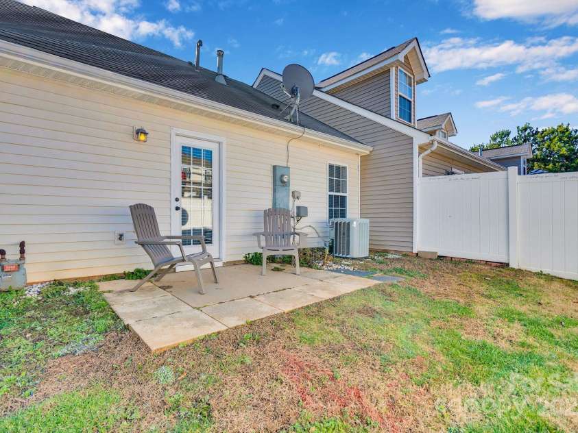 719 Waterfall Way, Clover, SC 29710.  MLS# CAR4330345, YatesRealty ID 1097. 