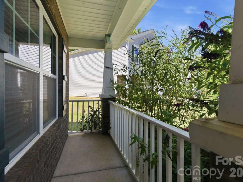 5904 Ellimar Field Lane, Charlotte, NC 28215.  MLS# CAR4391881, YatesRealty ID 10970. 