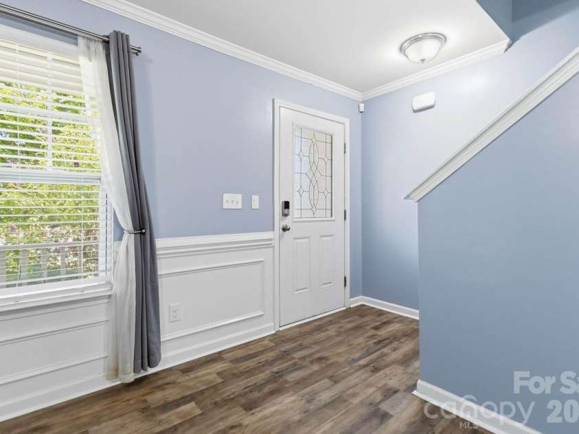 5904 Ellimar Field Lane, Charlotte, NC 28215.  MLS# CAR4391881, YatesRealty ID 10970. 