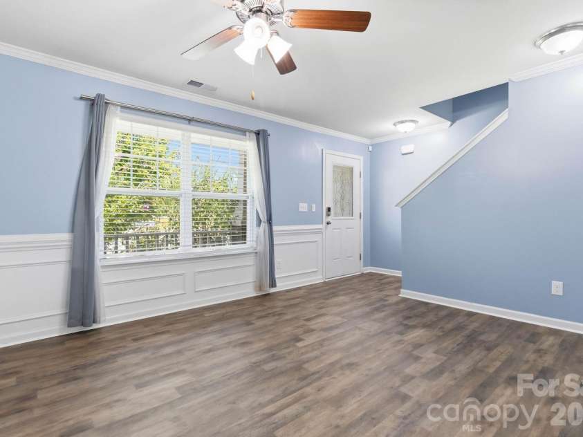 5904 Ellimar Field Lane, Charlotte, NC 28215.  MLS# CAR4391881, YatesRealty ID 10970. 
