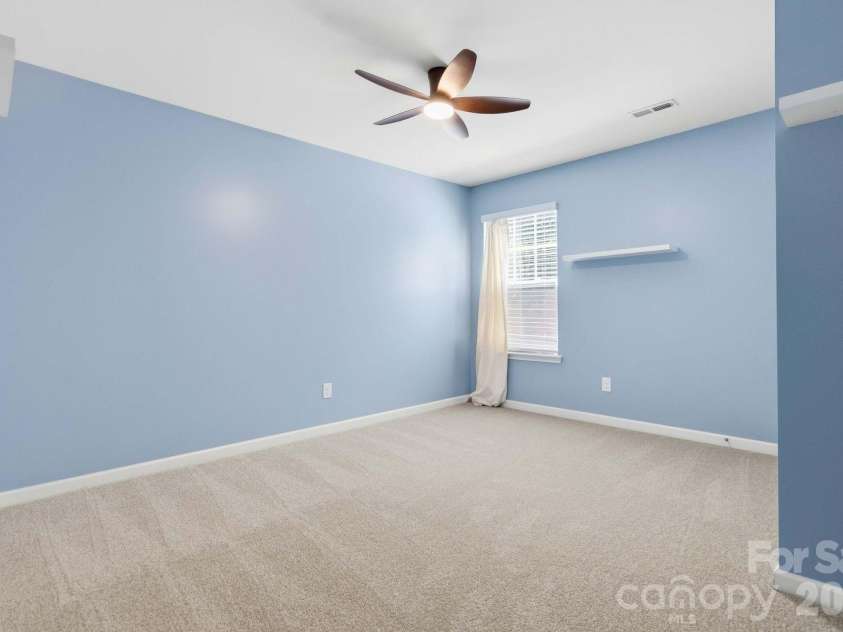 5904 Ellimar Field Lane, Charlotte, NC 28215.  MLS# CAR4391881, YatesRealty ID 10970. 