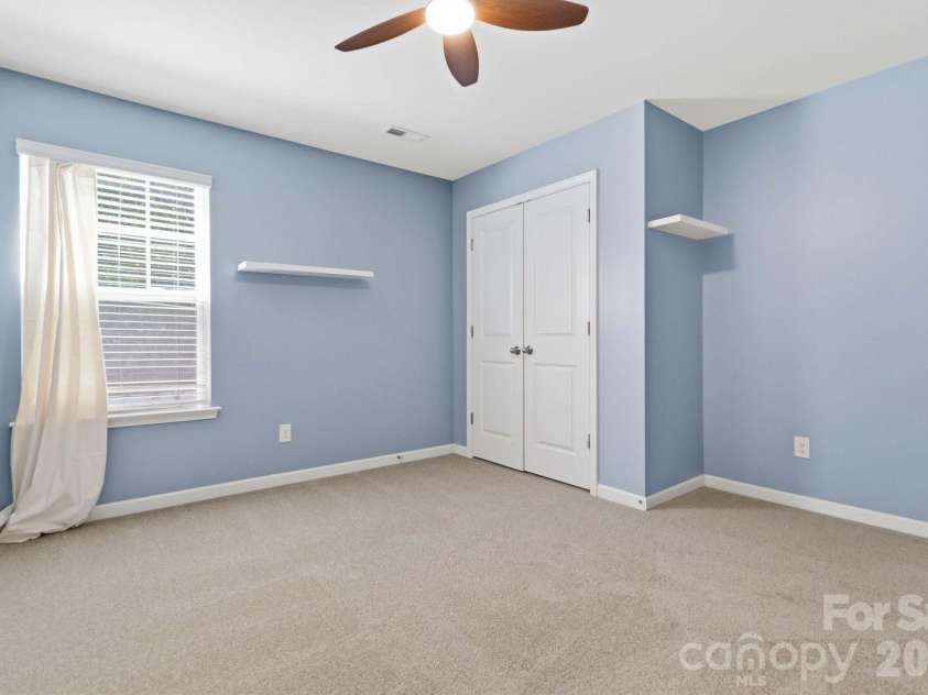 5904 Ellimar Field Lane, Charlotte, NC 28215.  MLS# CAR4391881, YatesRealty ID 10970. 