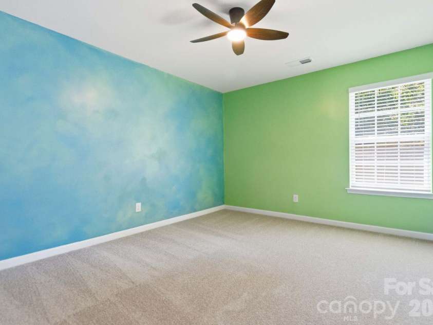 5904 Ellimar Field Lane, Charlotte, NC 28215.  MLS# CAR4391881, YatesRealty ID 10970. 