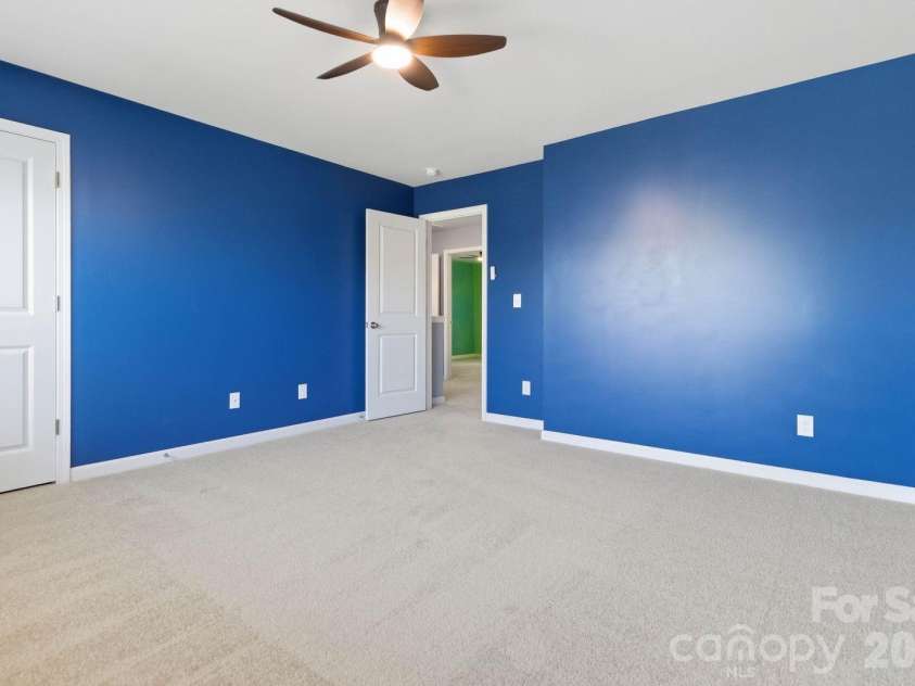 5904 Ellimar Field Lane, Charlotte, NC 28215.  MLS# CAR4391881, YatesRealty ID 10970. 