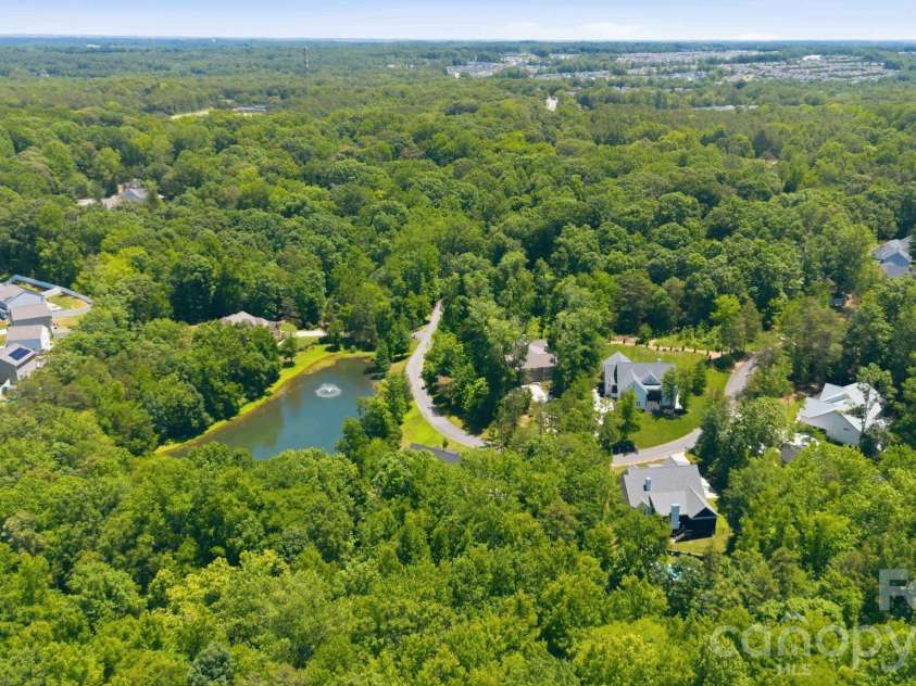 5904 Ellimar Field Lane, Charlotte, NC 28215.  MLS# CAR4391881, YatesRealty ID 10970. 