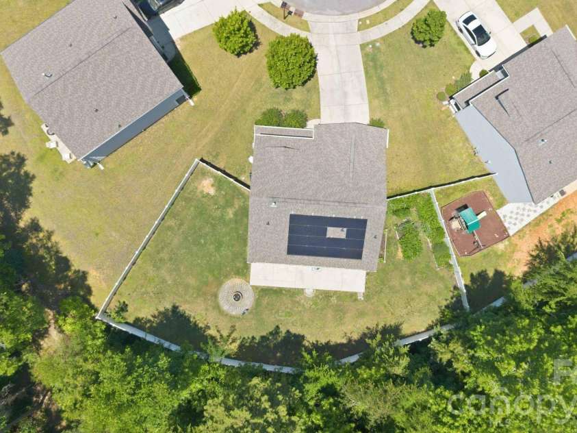 5904 Ellimar Field Lane, Charlotte, NC 28215.  MLS# CAR4391881, YatesRealty ID 10970. 