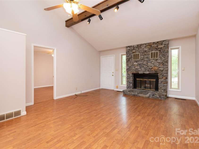 99 Sequoyah Hills Drive, Fletcher, NC 28732.  MLS# CAR4250753, YatesRealty ID 10970. 