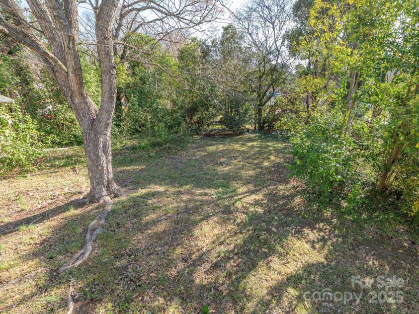 707 Oakshade Avenue, Kannapolis, NC 28083.  MLS# CAR4233464, YatesRealty ID 10971. Backyard