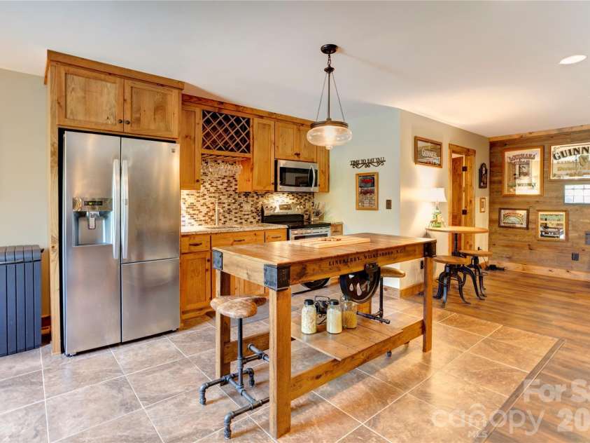 970 Mount Pleasant Road, Mount Pleasant, NC 28124.  MLS# CAR4366275, YatesRealty ID 10971. Full 2nd kitchen