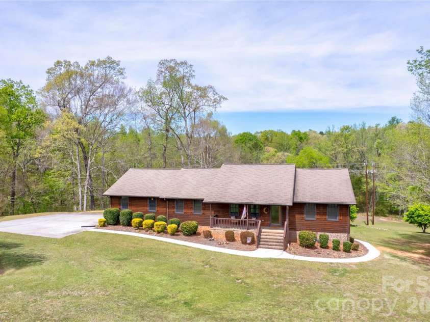 970 Mount Pleasant Road, Mount Pleasant, NC 28124.  MLS# CAR4366275, YatesRealty ID 10971. Welcome Home