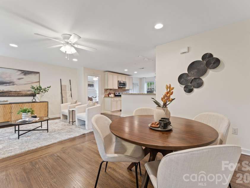 1521 Winston Drive, Charlotte, NC 28205.  MLS# CAR4365969, YatesRealty ID 10972. 