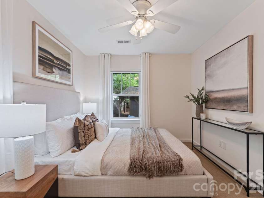 1521 Winston Drive, Charlotte, NC 28205.  MLS# CAR4365969, YatesRealty ID 10972. 