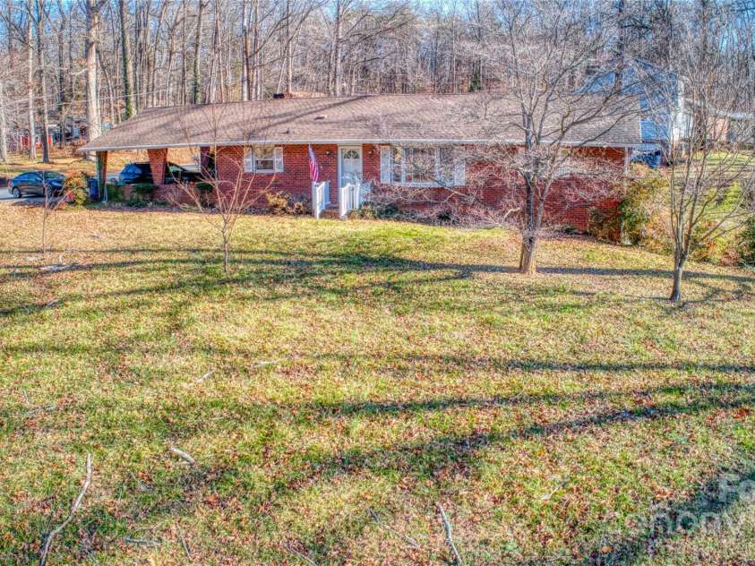195 Claybon Drive, Advance, NC 27006.  MLS# CAR4333961, YatesRealty ID 10973. 