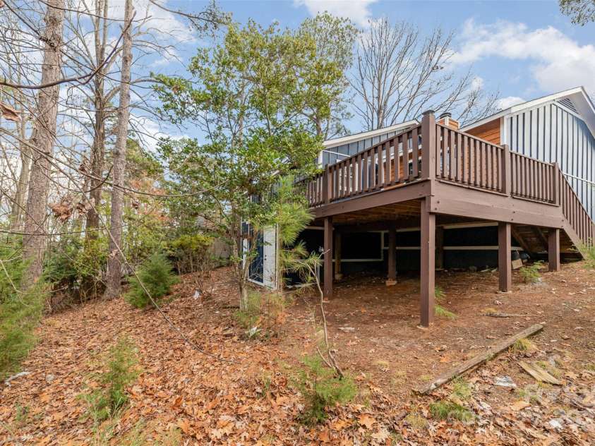 2030 Manila Bay Lane, Tega Cay, SC 29708.  MLS# CAR4208550, YatesRealty ID 10974. 