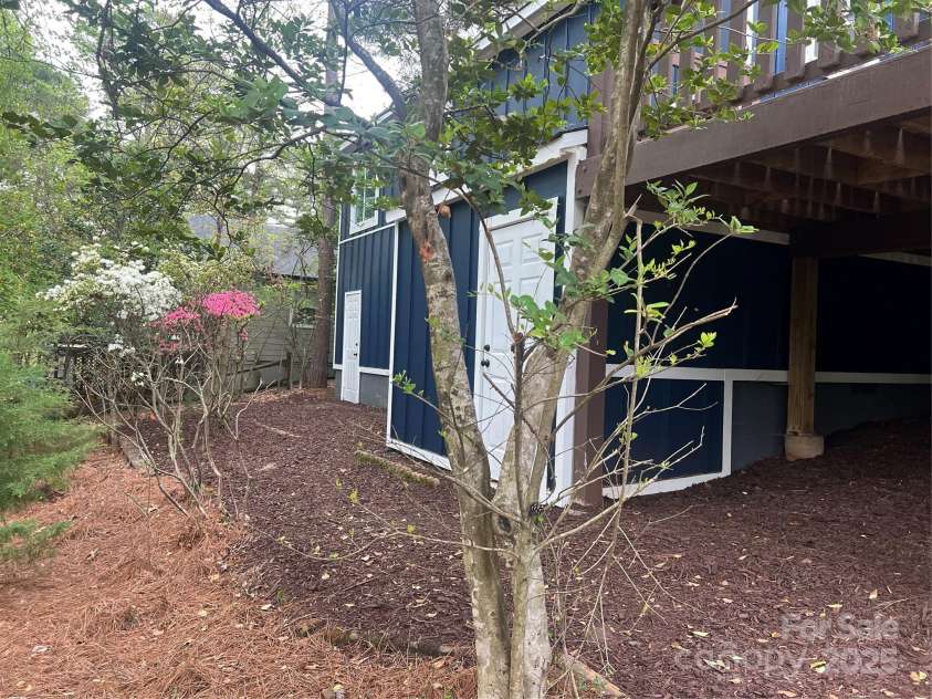 2030 Manila Bay Lane, Tega Cay, SC 29708.  MLS# CAR4208550, YatesRealty ID 10974. 