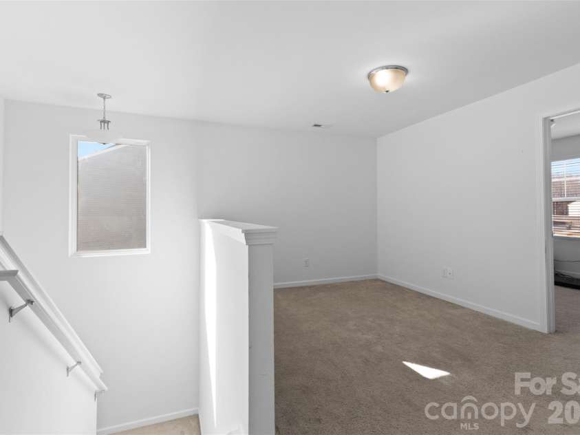 9022 Colwick Hill Lane, Charlotte, NC 28215.  MLS# CAR4221641, YatesRealty ID 10974. 