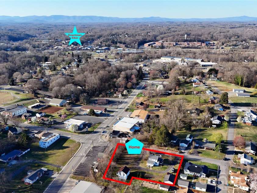 110 Main Street, Jonesville, NC 28642.  MLS# CAR4356900, YatesRealty ID 10975. 