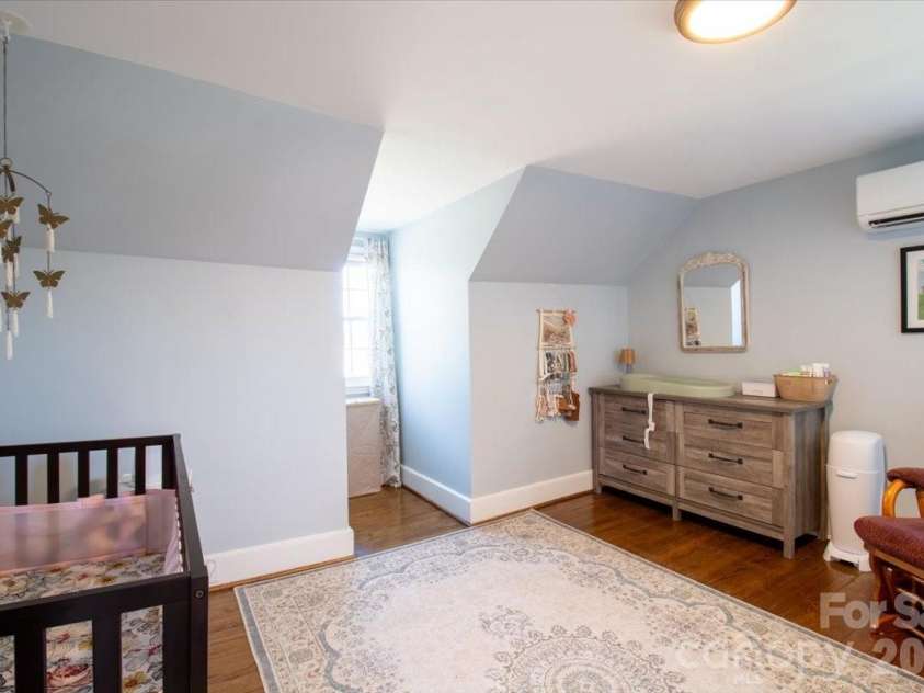 110 Main Street, Jonesville, NC 28642.  MLS# CAR4356900, YatesRealty ID 10975. 