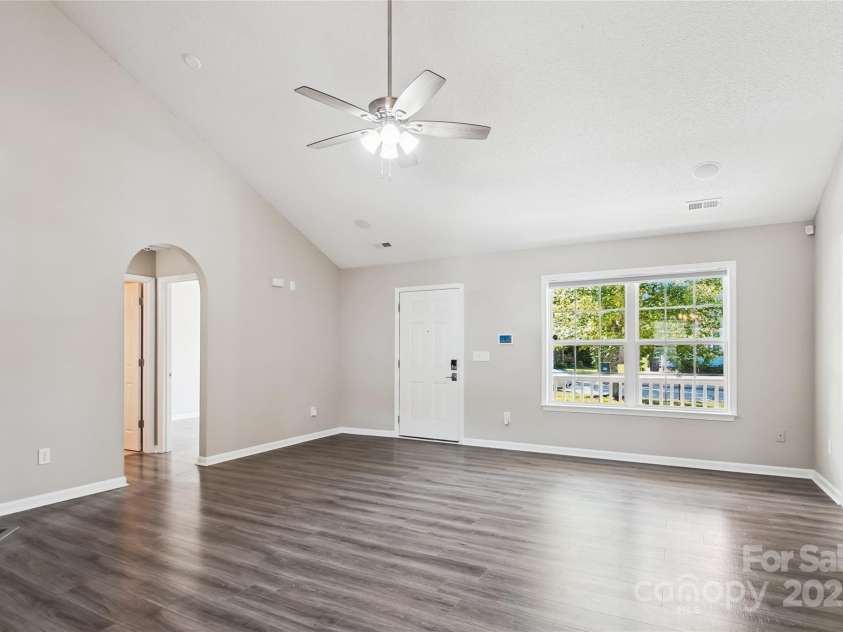 5018 Drake Pond Lane, Rock Hill, SC 29732.  MLS# CAR4254278, YatesRealty ID 10976. 