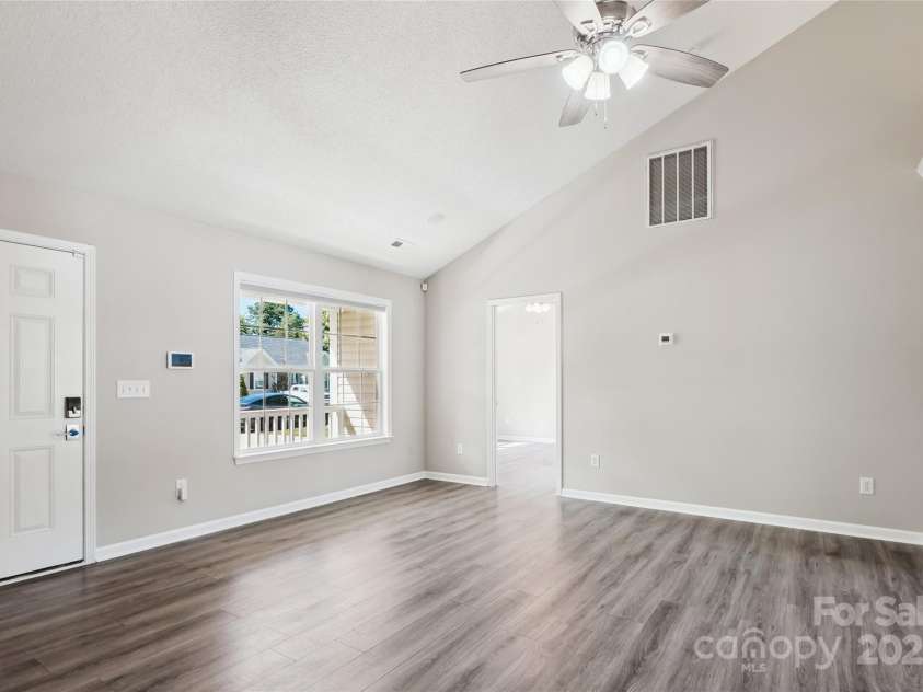 5018 Drake Pond Lane, Rock Hill, SC 29732.  MLS# CAR4254278, YatesRealty ID 10976. 