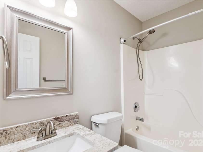 5018 Drake Pond Lane, Rock Hill, SC 29732.  MLS# CAR4254278, YatesRealty ID 10976. 