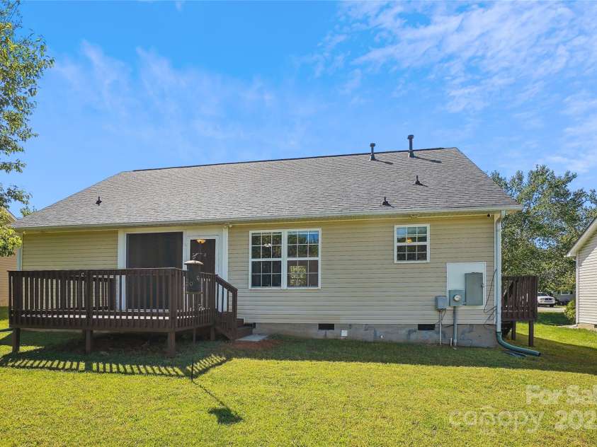 5018 Drake Pond Lane, Rock Hill, SC 29732.  MLS# CAR4254278, YatesRealty ID 10976. 