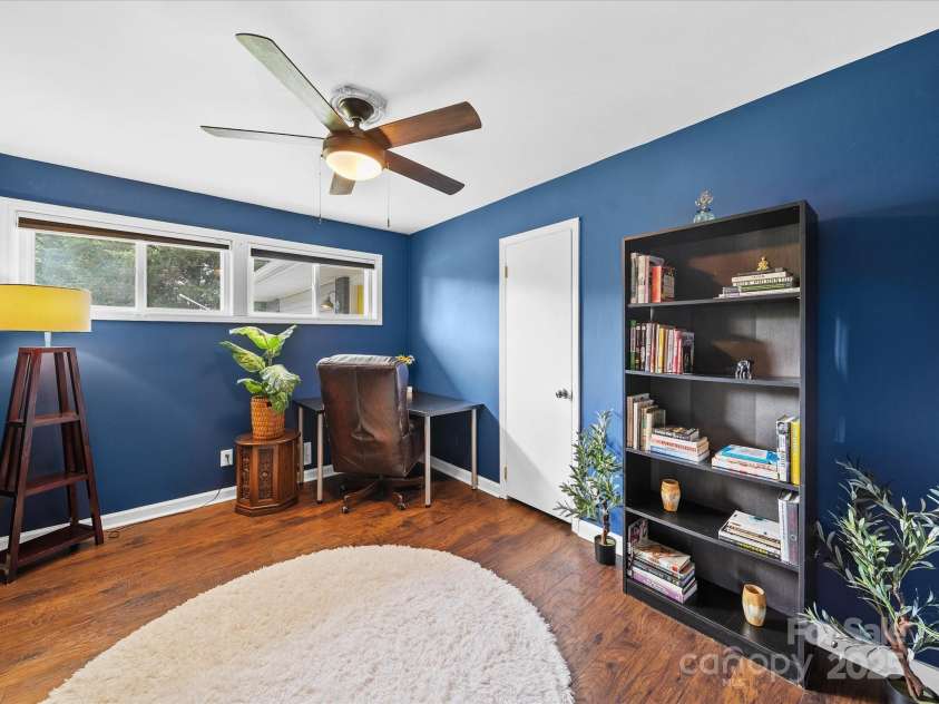 4024 Seaforth Drive, Charlotte, NC 28205.  MLS# CAR4244586, YatesRealty ID 10978. 