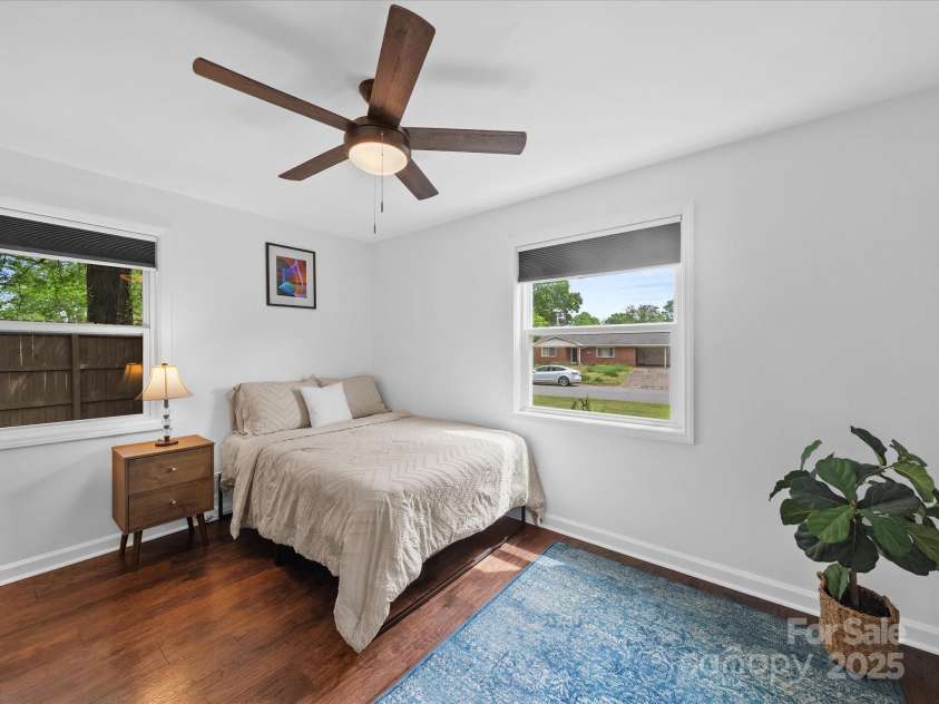 4024 Seaforth Drive, Charlotte, NC 28205.  MLS# CAR4244586, YatesRealty ID 10978. 