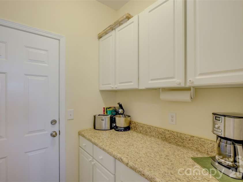 11743 Stockdale Court, Pineville, NC 28134.  MLS# CAR4301093, YatesRealty ID 10979. 