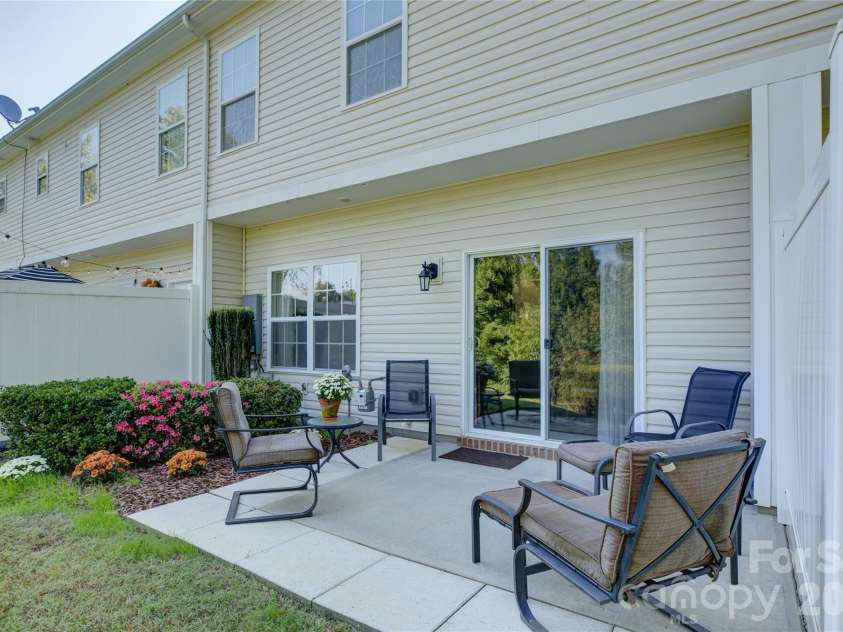 11743 Stockdale Court, Pineville, NC 28134.  MLS# CAR4301093, YatesRealty ID 10979. 